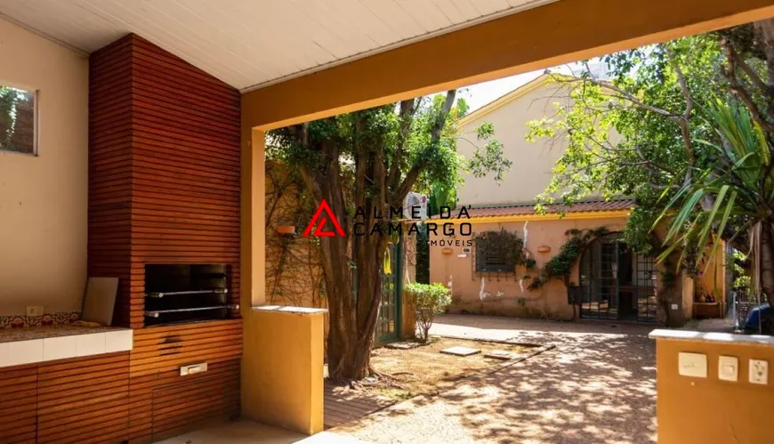 Foto 1 de Casa com 3 Quartos à venda, 481m² em Jardim Paulista, São Paulo