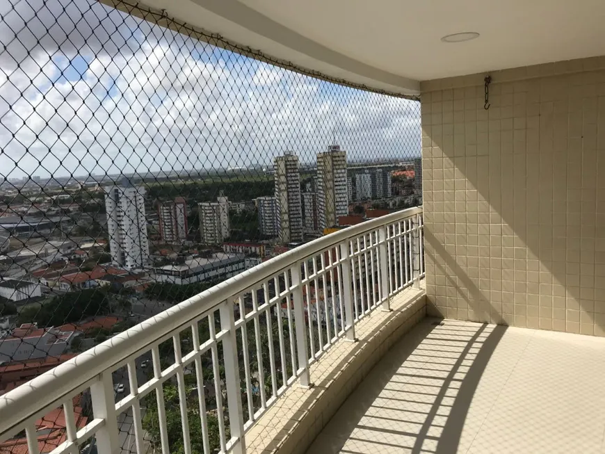 Foto 1 de Apartamento com 3 Quartos à venda, 143m² em Fátima, Fortaleza