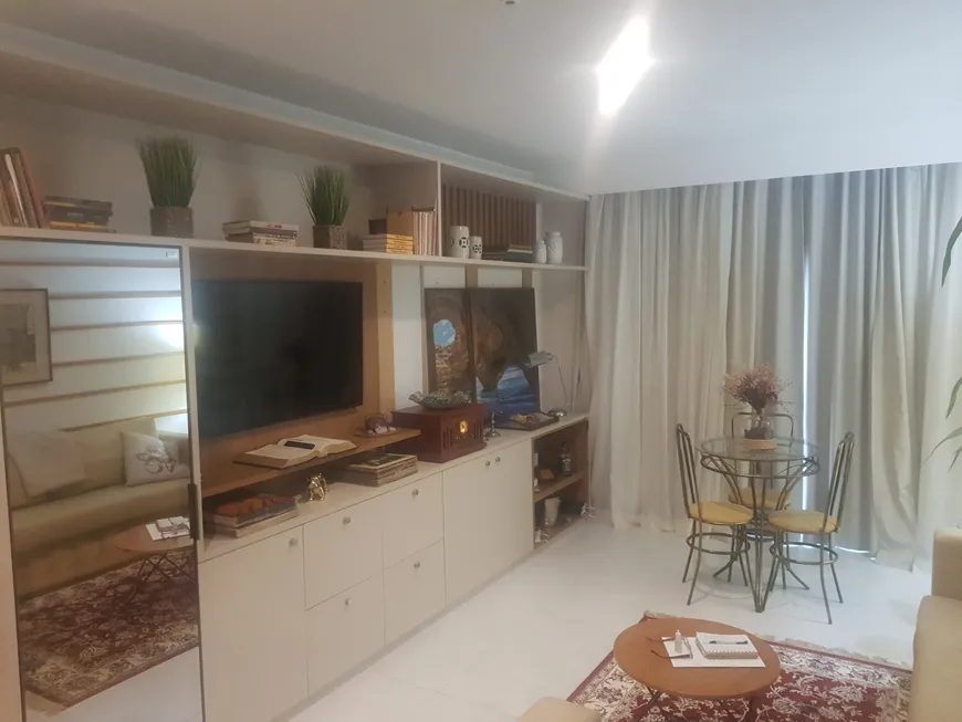 Foto 1 de Apartamento com 1 Quarto para venda ou aluguel, 65m² em Glória, Macaé