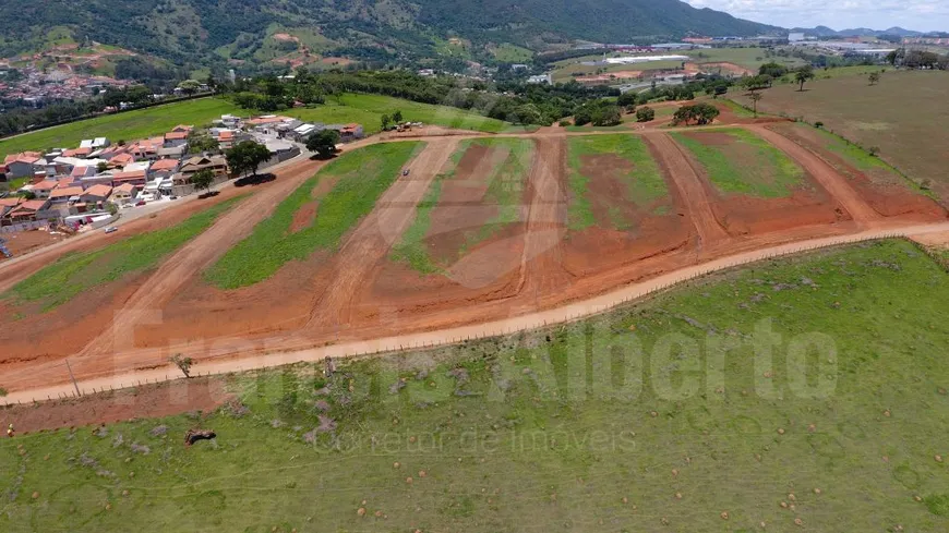 Foto 1 de Lote/Terreno à venda, 200m² em Centro, Extrema