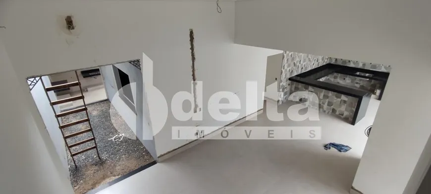 Foto 1 de Casa com 3 Quartos à venda, 250m² em Alto Umuarama, Uberlândia