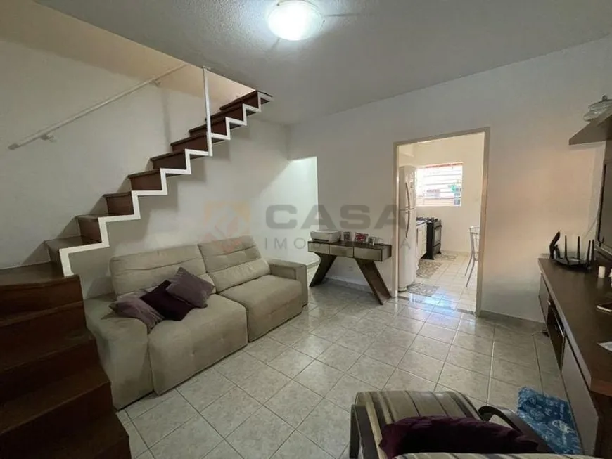 Foto 1 de Casa com 2 Quartos à venda, 62m² em Jardim Limoeiro, Serra