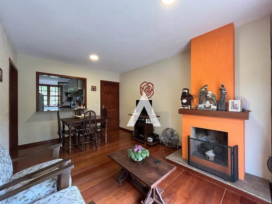 Foto 1 de Apartamento com 2 Quartos à venda, 65m² em Albuquerque, Teresópolis