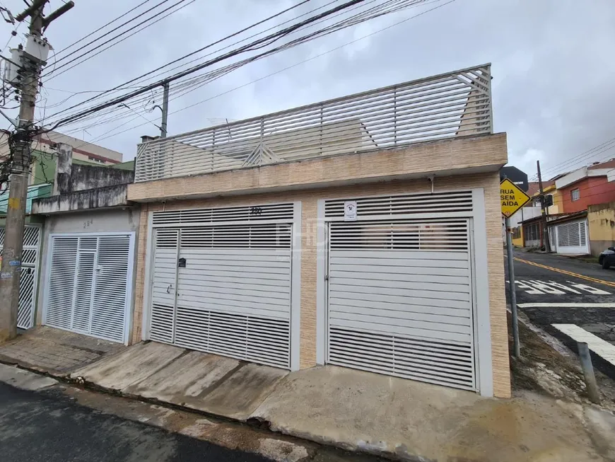 Foto 1 de Sobrado com 2 Quartos à venda, 85m² em Vila Sacadura Cabral, Santo André