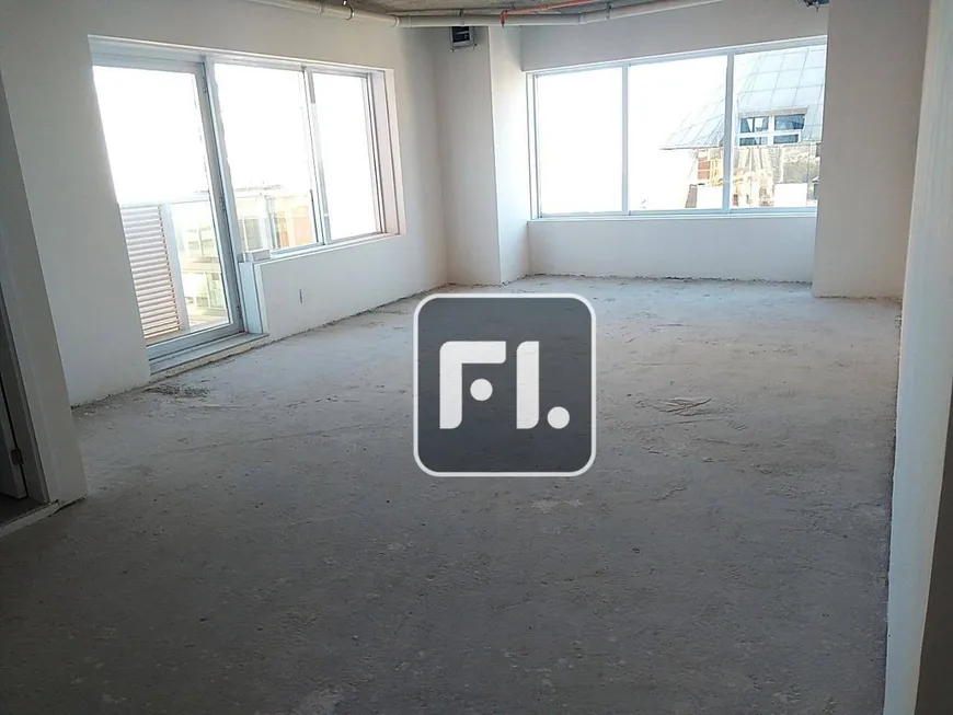 Foto 1 de Sala Comercial para venda ou aluguel, 181m² em Tamboré, Barueri