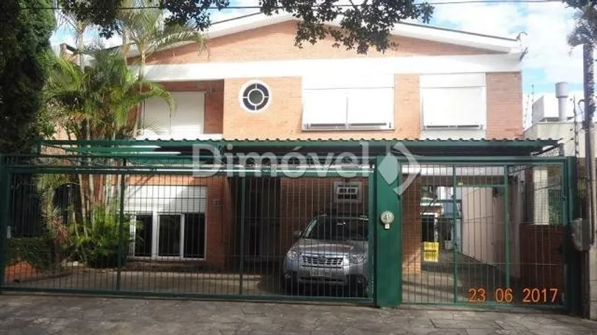 Foto 1 de Casa com 4 Quartos à venda, 418m² em Vila Assunção, Porto Alegre