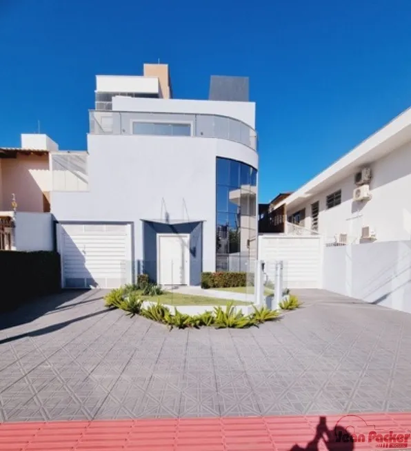 Foto 1 de Casa com 5 Quartos à venda, 300m² em Balneário, Florianópolis