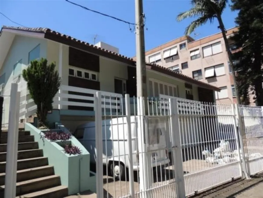 Foto 1 de Casa com 3 Quartos para alugar, 295m² em Cristo Redentor, Porto Alegre