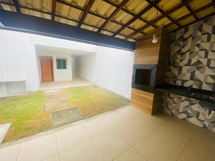 Foto 1 de Casa com 3 Quartos à venda, 157m² em Granja dos Cavaleiros, Macaé