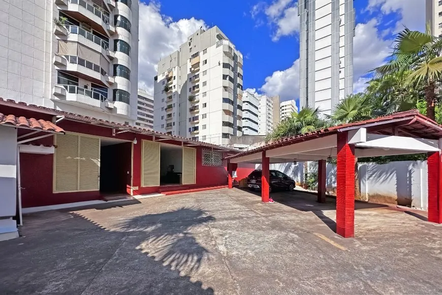 Foto 1 de Casa com 3 Quartos à venda, 461m² em Setor Oeste, Goiânia