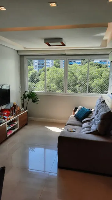 Foto 1 de Apartamento com 2 Quartos à venda, 58m² em Teresópolis, Porto Alegre