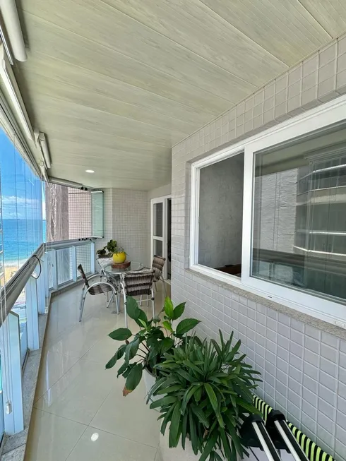 Foto 1 de Apartamento com 4 Quartos à venda, 180m² em Praia de Itaparica, Vila Velha