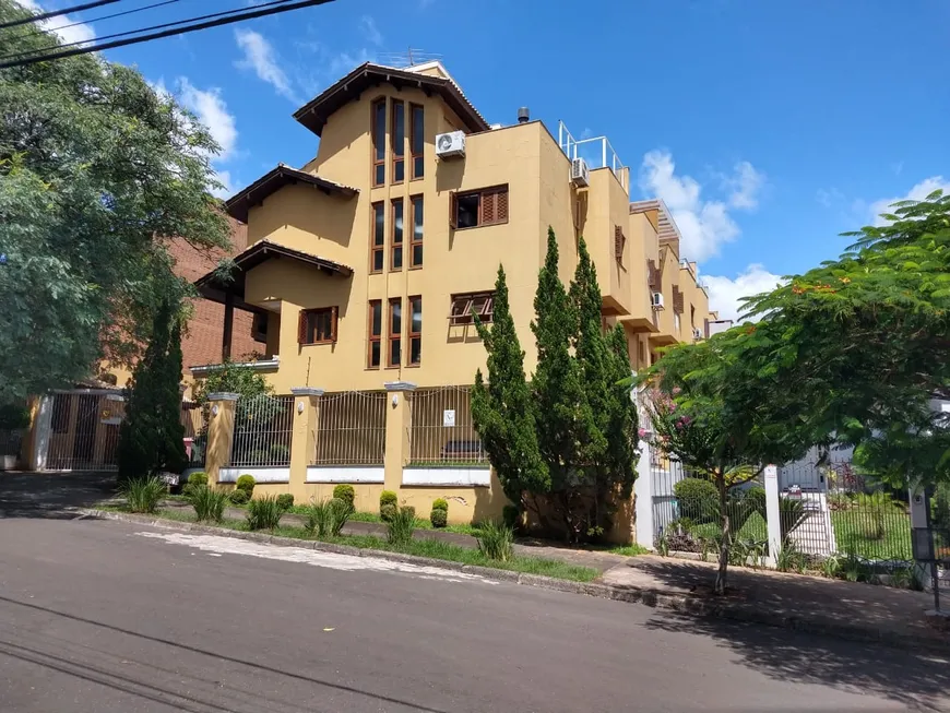 Foto 1 de Casa de Condomínio com 3 Quartos à venda, 216m² em Jardim Planalto, Porto Alegre