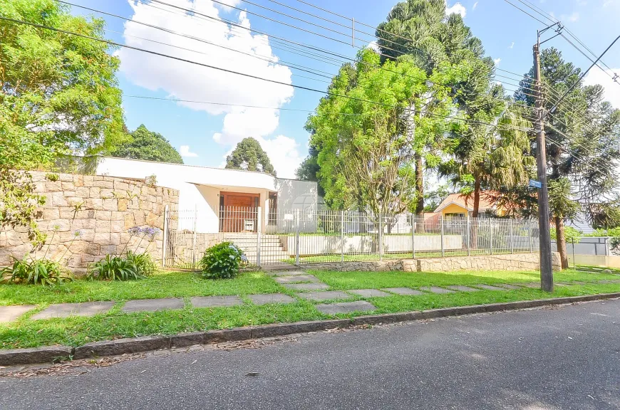 Foto 1 de Casa com 3 Quartos à venda, 396m² em Cascatinha, Curitiba