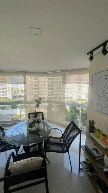 Foto 1 de Apartamento com 3 Quartos para alugar, 130m² em Recreio Dos Bandeirantes, Rio de Janeiro