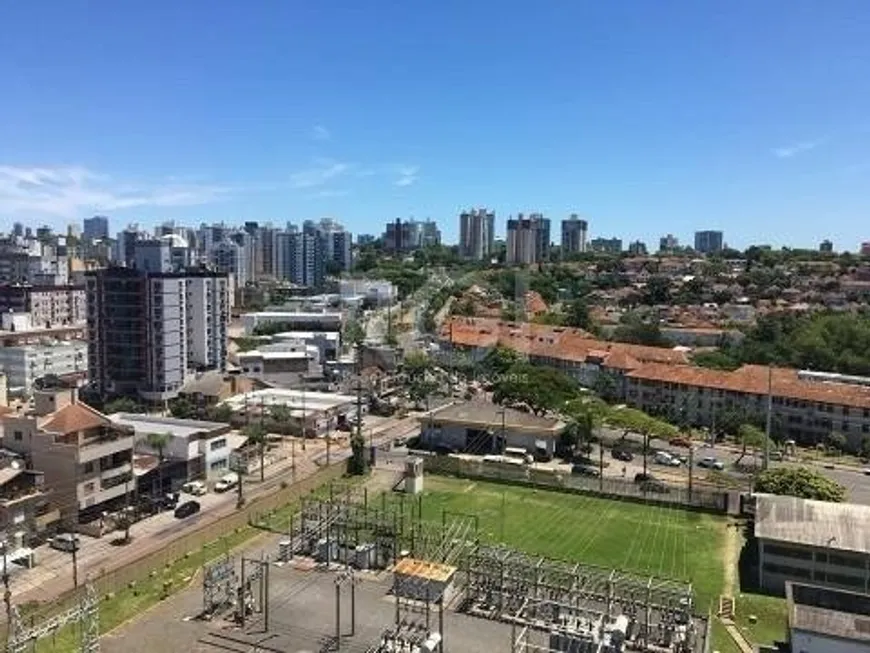 Foto 1 de Apartamento com 2 Quartos à venda, 66m² em Passo da Areia, Porto Alegre