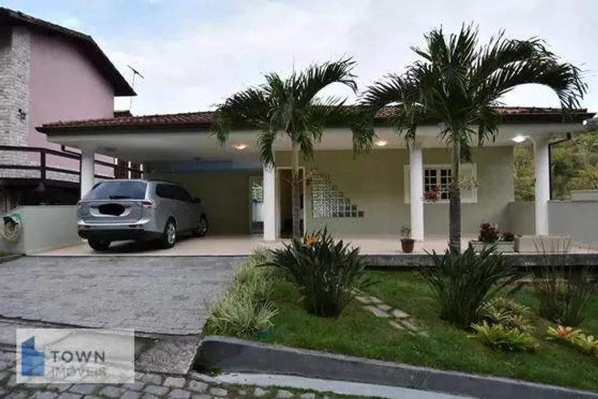 Foto 1 de Casa de Condomínio com 4 Quartos à venda, 250m² em Pendotiba, Niterói