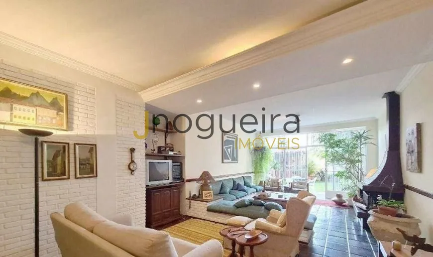 Foto 1 de Casa com 3 Quartos à venda, 379m² em Jardim Brasil, São Paulo