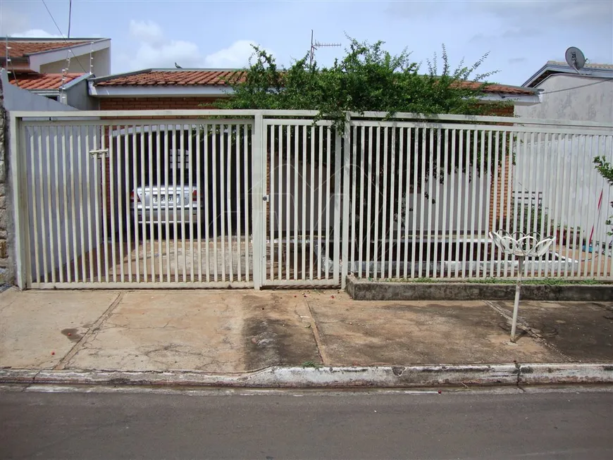 Foto 1 de Casa com 3 Quartos à venda, 130m² em Vila Aracoara, Araraquara