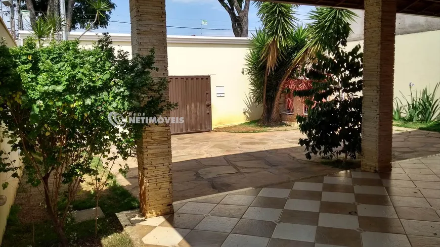 Foto 1 de Casa com 3 Quartos à venda, 167m² em Braúnas, Belo Horizonte