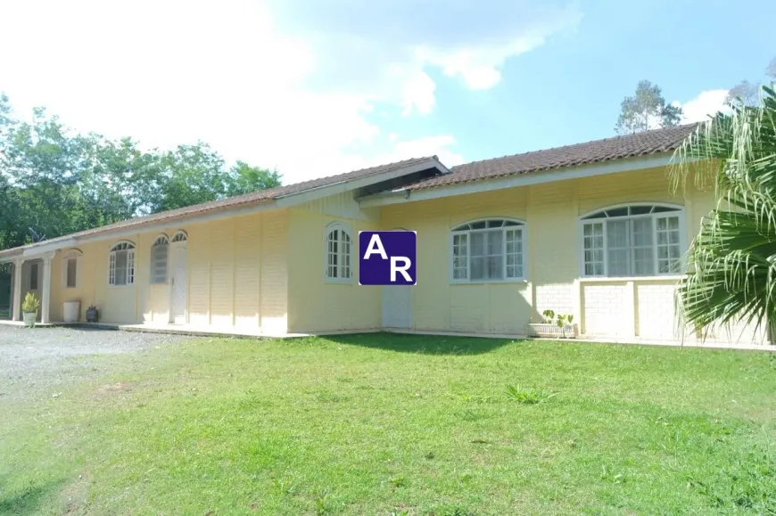 Foto 1 de Casa de Condomínio com 3 Quartos para venda ou aluguel, 278m² em Jardim Itatiaia, Embu das Artes