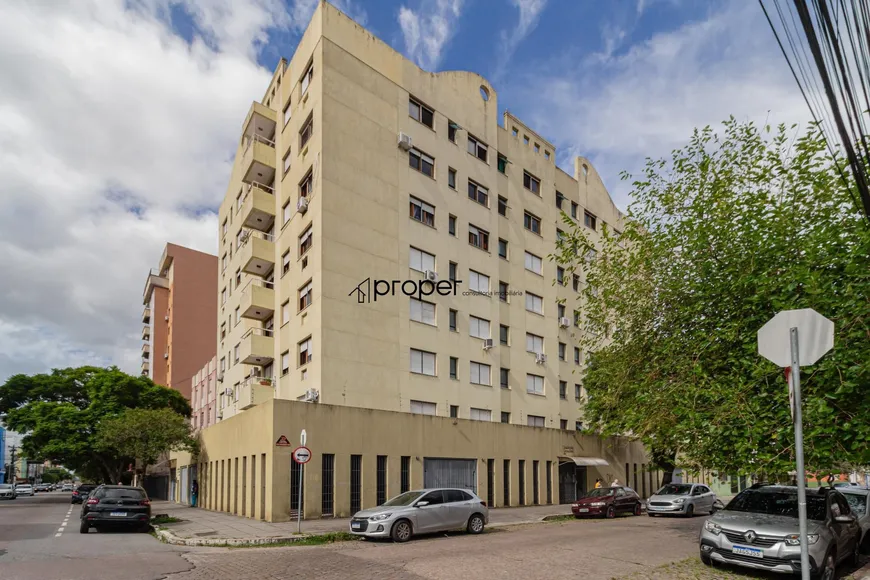 Foto 1 de Apartamento com 1 Quarto para alugar, 71m² em Centro, Pelotas