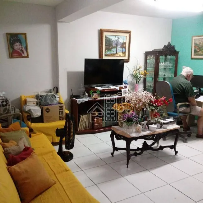 Foto 1 de Casa com 6 Quartos à venda, 280m² em São Domingos, Niterói