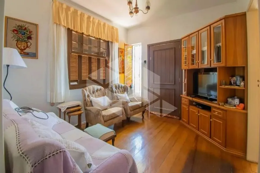 Foto 1 de Casa com 2 Quartos para alugar, 180m² em Santana, Porto Alegre