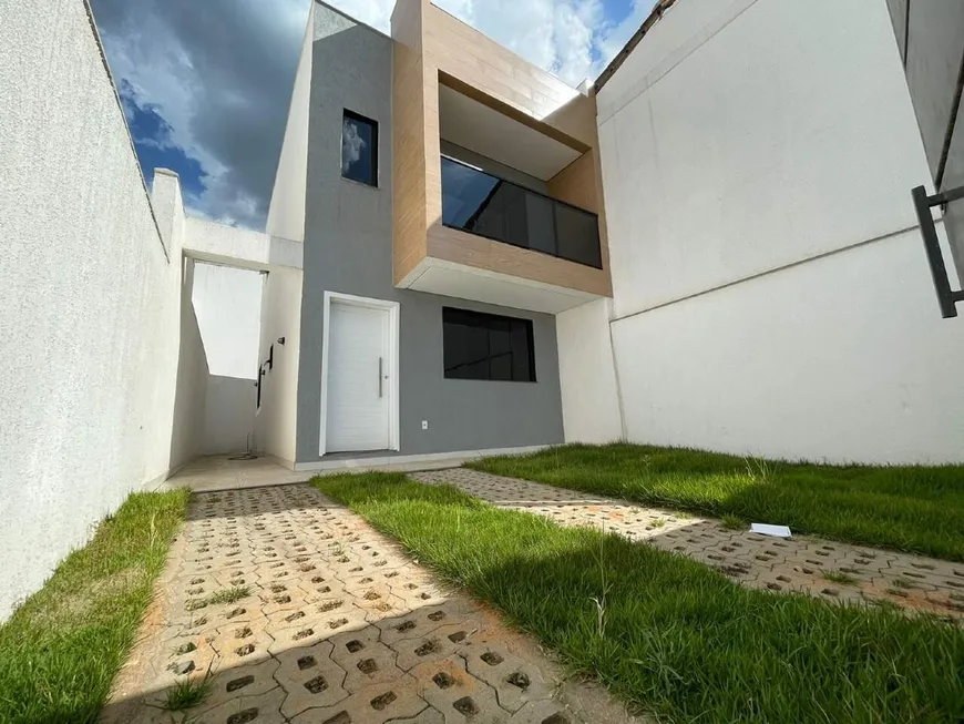 Foto 1 de Casa com 3 Quartos à venda, 100m² em Masterville, Sarzedo