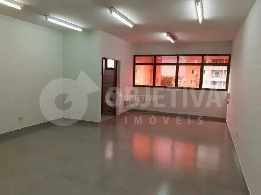 Foto 1 de Sala Comercial para alugar, 60m² em Martins, Uberlândia