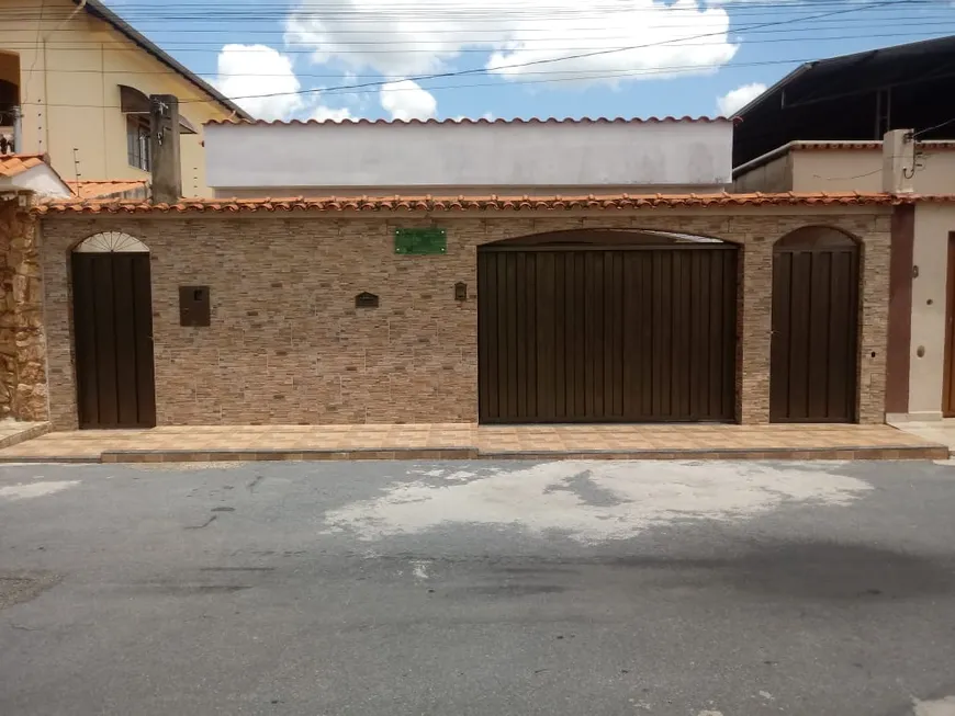 Foto 1 de Casa com 4 Quartos à venda, 300m² em Alto do Maquine Colonia do Marcal, São João Del Rei