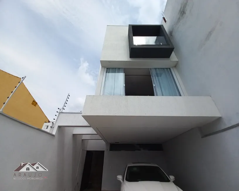 Foto 1 de Sobrado com 3 Quartos à venda, 164m² em Laranjeiras, Caieiras