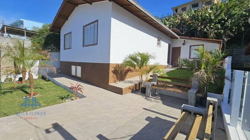 Foto 1 de Casa com 3 Quartos para venda ou aluguel, 157m² em Trindade, Florianópolis