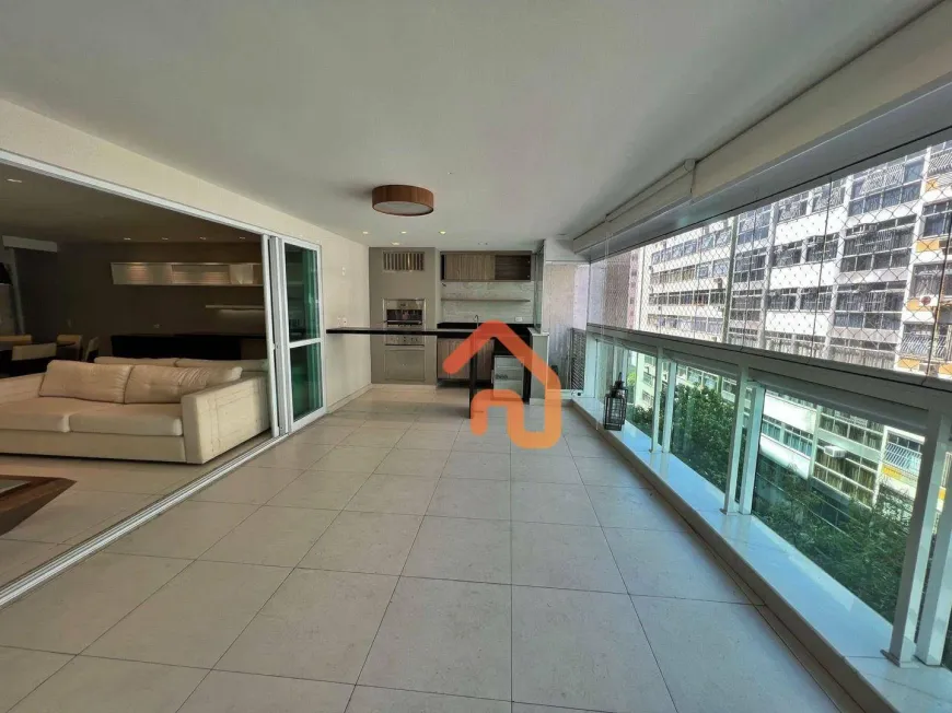 Foto 1 de Apartamento com 4 Quartos à venda, 210m² em Icaraí, Niterói