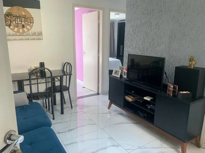 Foto 1 de Apartamento com 2 Quartos à venda, 47m² em Jardim Vista Alegre, Embu das Artes