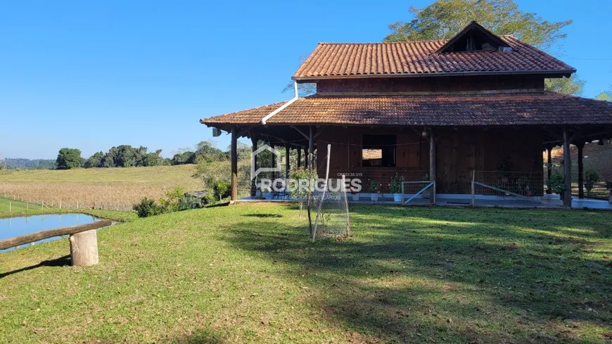 Foto 1 de Fazenda/Sítio com 3 Quartos à venda, 100m² em , Nova Santa Rita