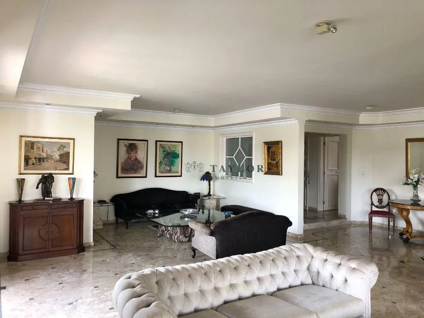 Foto 1 de Apartamento com 4 Quartos à venda, 320m² em Conjunto Residencial Novo Pacaembu, São Paulo