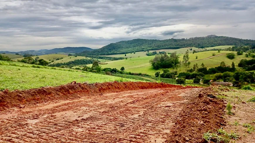 Foto 1 de Lote/Terreno à venda, 800m² em Usina, Atibaia