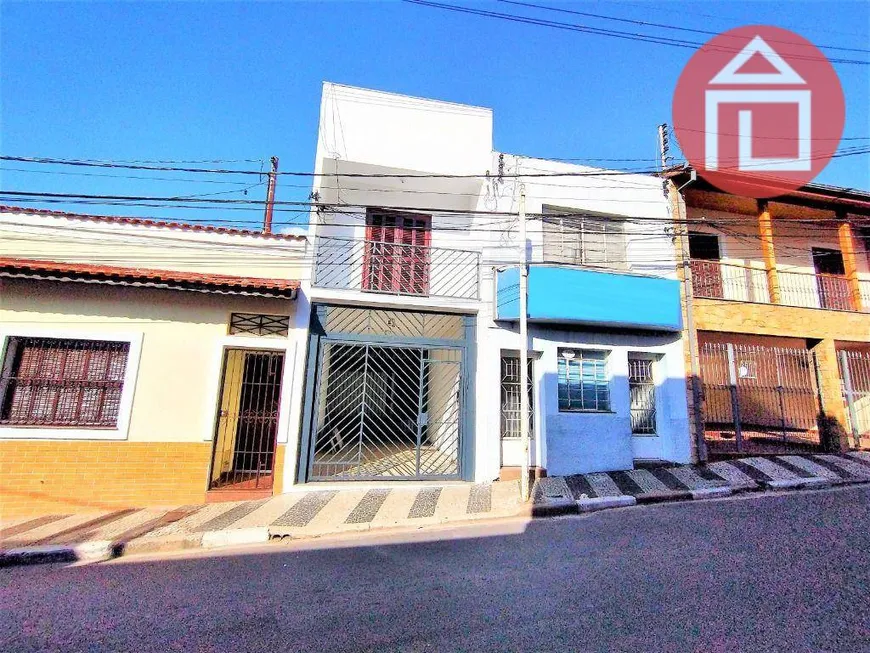 Foto 1 de Casa com 3 Quartos para alugar, 111m² em Centro, Bragança Paulista