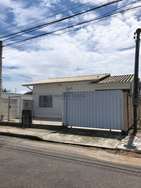 Foto 1 de Casa com 2 Quartos à venda, 121m² em Centro, Biguaçu