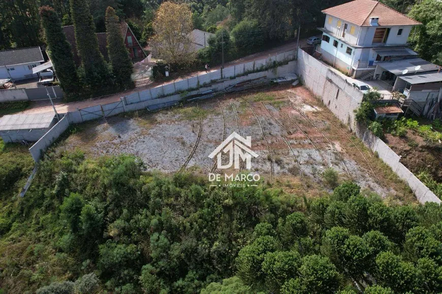 Foto 1 de Lote/Terreno à venda, 3055m² em Floresta Negra, Campos do Jordão