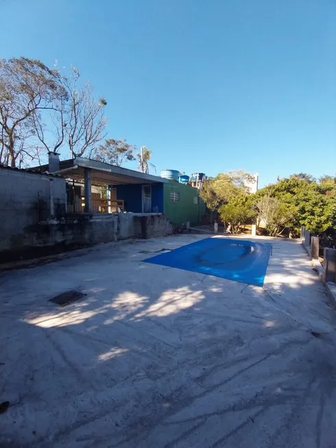 Foto 1 de Fazenda/Sítio com 2 Quartos à venda, 1300m² em Putim, São José dos Campos