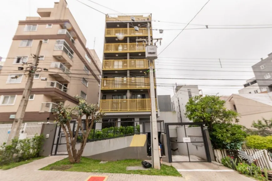 Foto 1 de Apartamento com 1 Quarto para alugar, 17m² em Novo Mundo, Curitiba