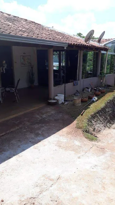 Foto 1 de Fazenda/Sítio à venda, 320m² em Conjunto Alvorada, Uberlândia