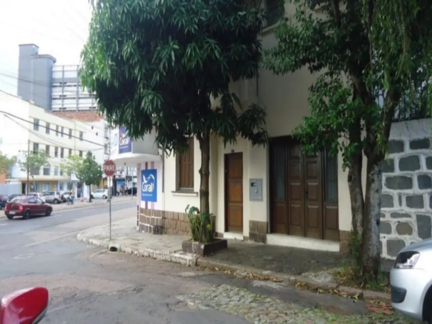 Foto 1 de Ponto Comercial com 3 Quartos à venda, 101m² em São João, Porto Alegre