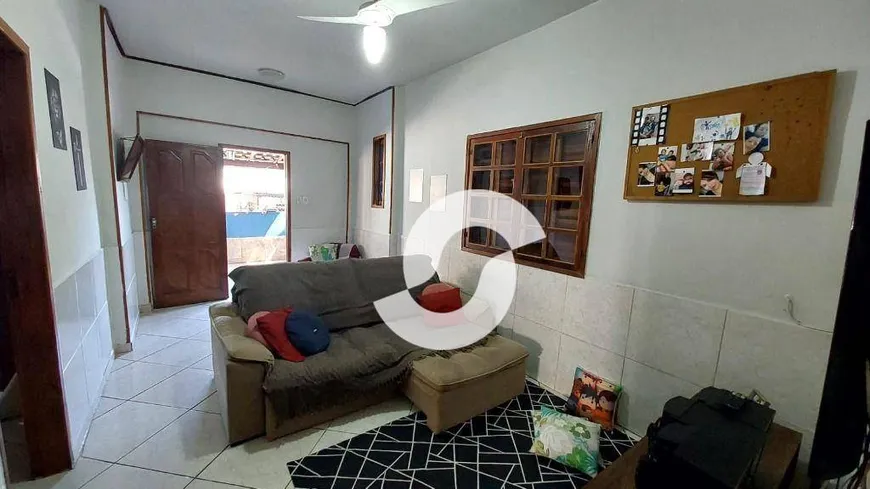 Foto 1 de Casa com 3 Quartos à venda, 360m² em Santa Catarina, São Gonçalo