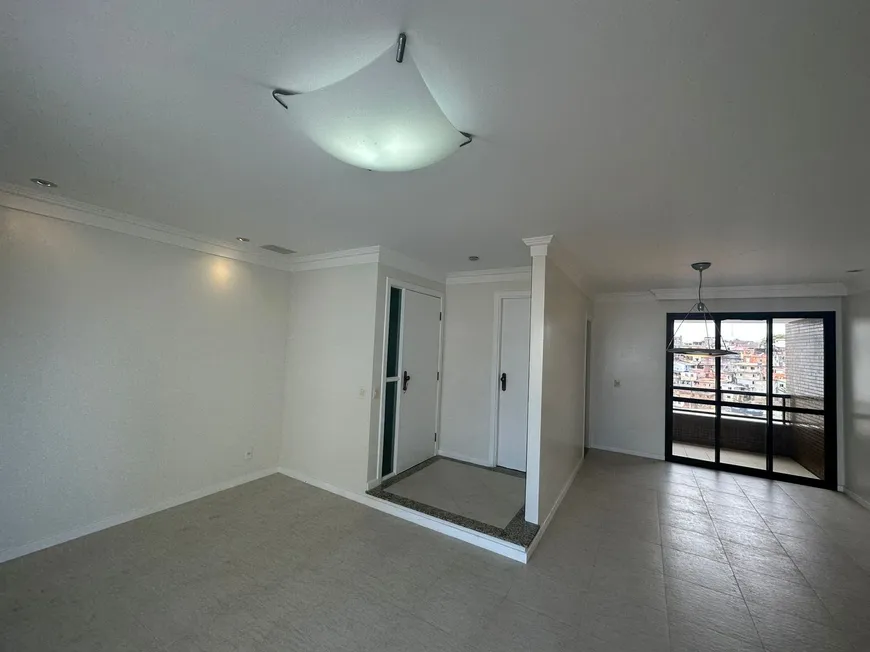 Foto 1 de Apartamento com 4 Quartos à venda, 163m² em Jardim Apipema, Salvador