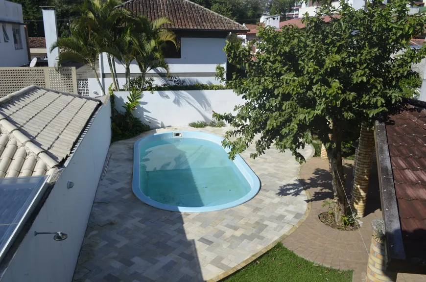 Foto 1 de Casa com 4 Quartos à venda, 236m² em Córrego Grande, Florianópolis