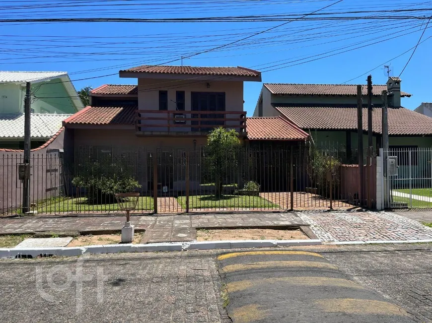 Foto 1 de Casa com 4 Quartos à venda, 166m² em Fátima, Canoas