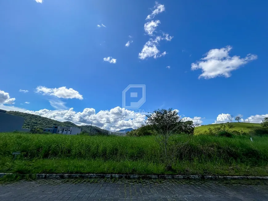 Foto 1 de Lote/Terreno à venda, 300m² em Belchior Central, Gaspar